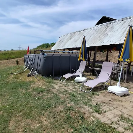 Borostyán Pihenőpark Mende
